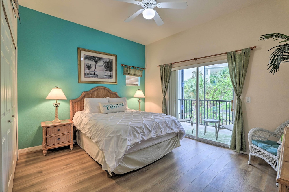 Vibrant Condo w/ Pool Access: 11 Mi to Disney