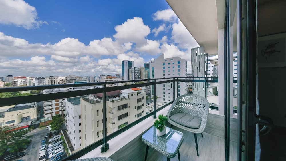Breakfast Included at Regatta Living 906 view 2