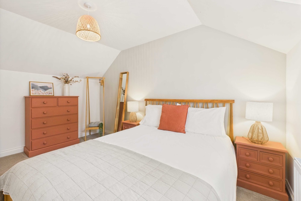 Host Stay Bracken Cottage