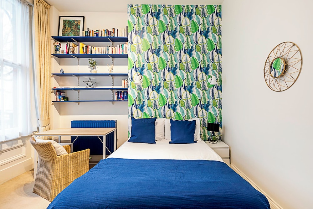 Charming Earls Court Apartment