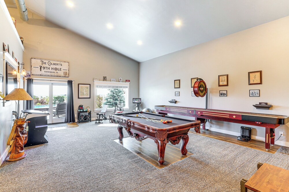 Private Hot Tub + Game Room: Keenesburg Getaway!