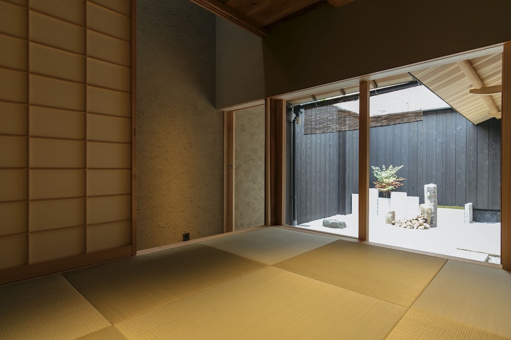 Kyoto Nanzenjimichi MACHIYADO view 2