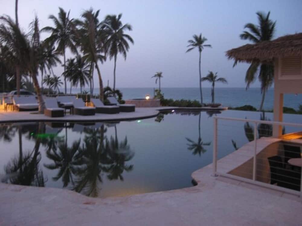 Sky Beach Club - Property Image 8