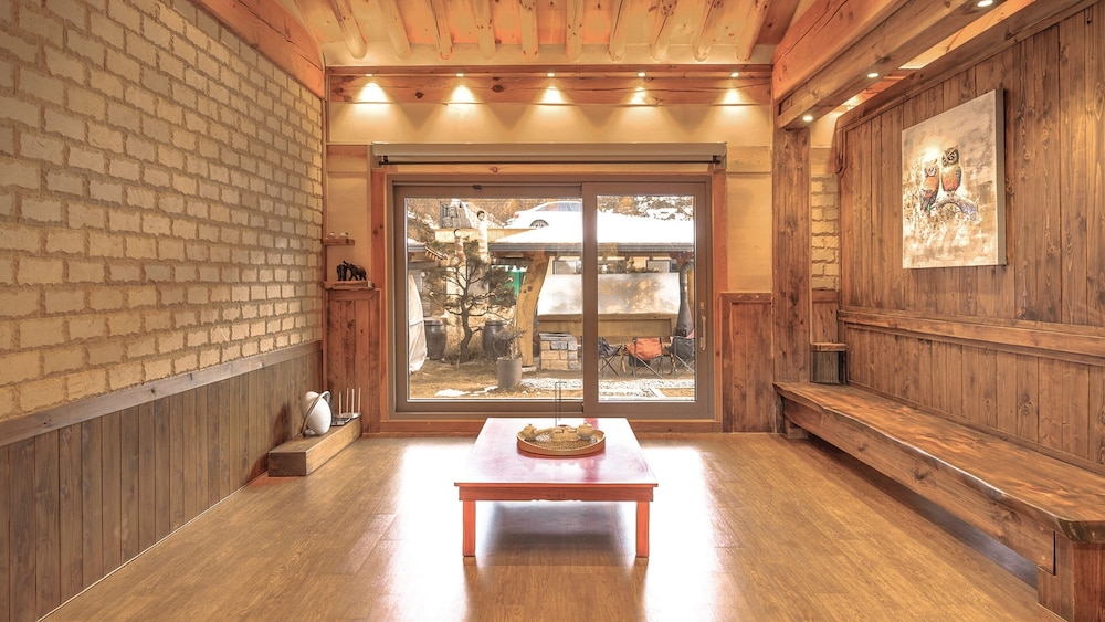Yangpyeong Agni Choshi Mae Hanok Stay