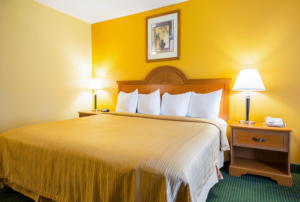 Franklin Vacations - Quality Inn  Suites Franklin - Property Image 13