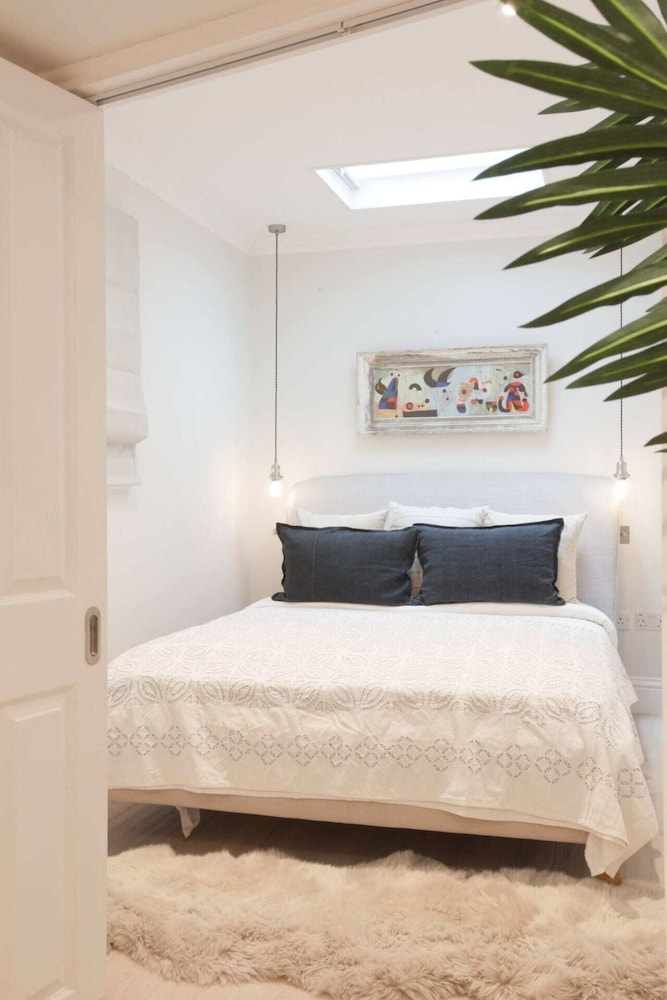 Newly Refurbished 1 Bedroom in Vibrant Notting Hill
