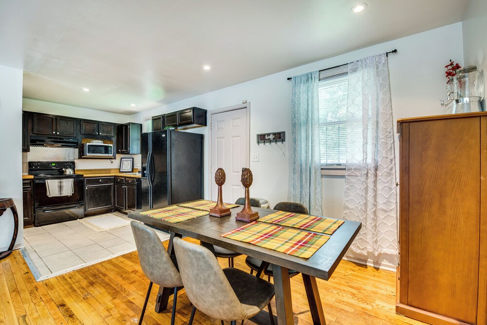 Atlanta Vacation Rental < 10 Mi to Downtown!