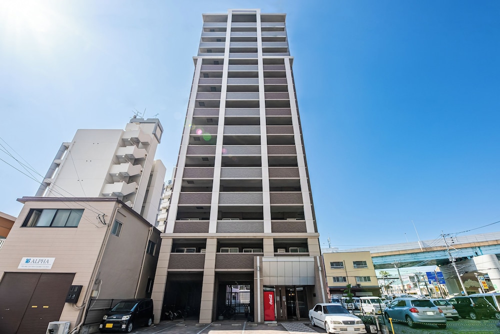 El Stanza Tenjin East view 4