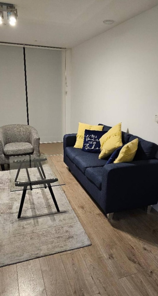 Amazing Flat With City View Near Stratford Station