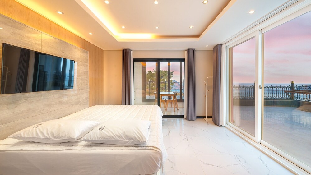 Namhae Onview Pension