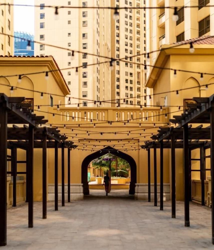 Happy ACADEMIA JBR