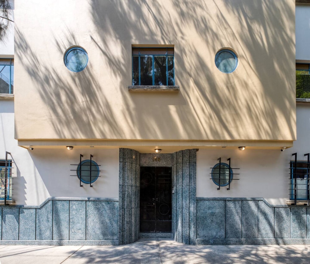 Bright Condesa - Modern 2BR in Mexico