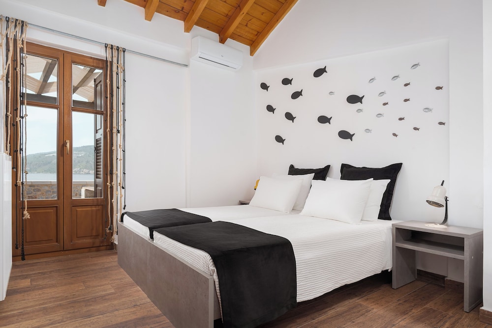 Aura Seafront Villa