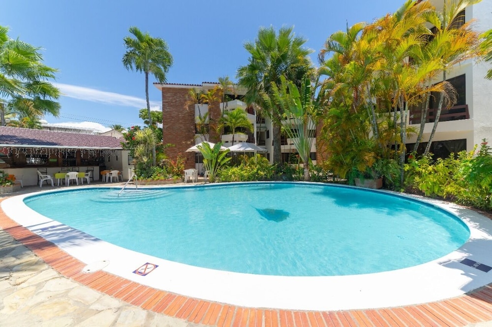 Ala Wishes Luxury Condo