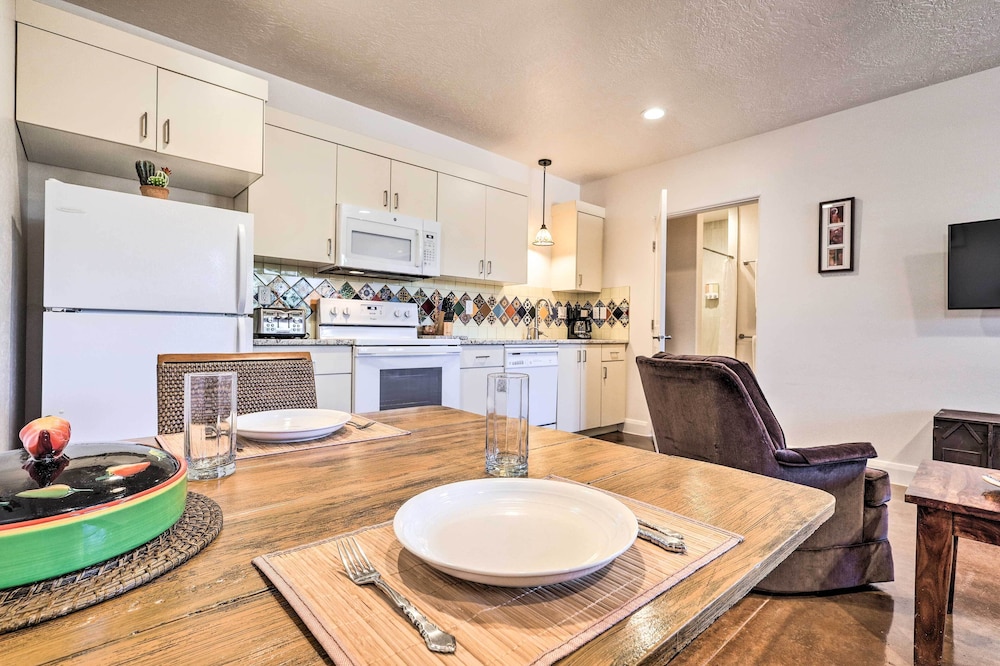Quaint Kanab Casita - 3 Mi to the Heart of Town! view 3