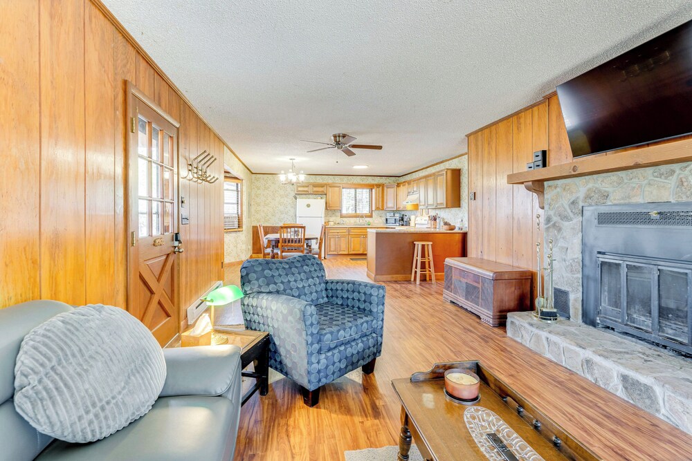 Birdwatching, Board Games & Bbqs: Cabin in Murphy!