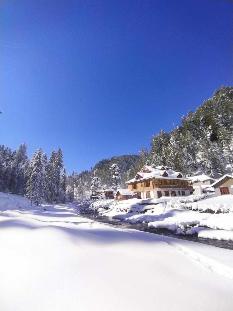 Shiva Valley Riverside Homestay By GRB