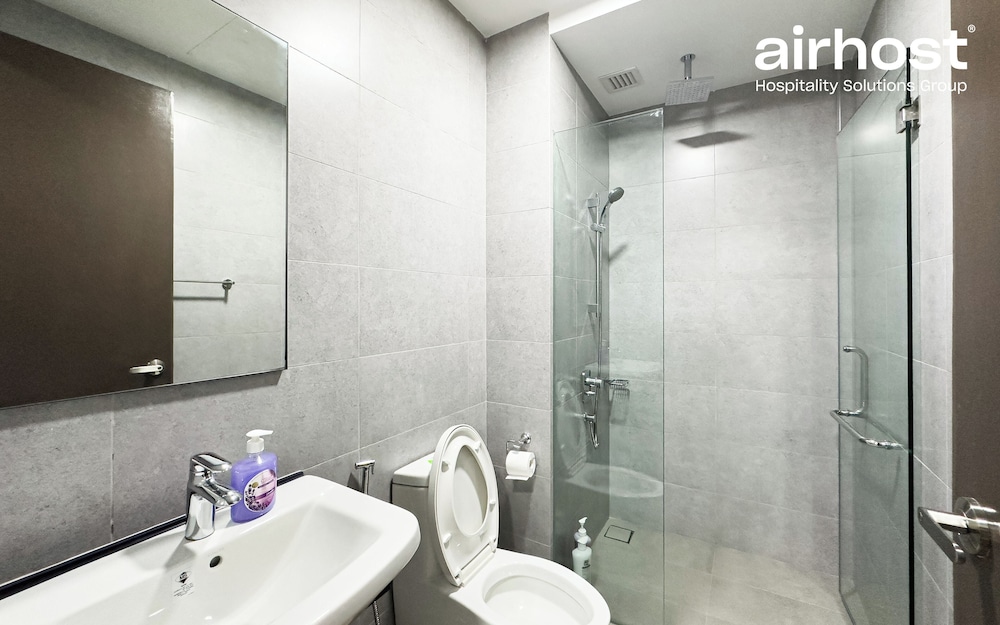 Met1 Residences Mont Kiara by Airhost