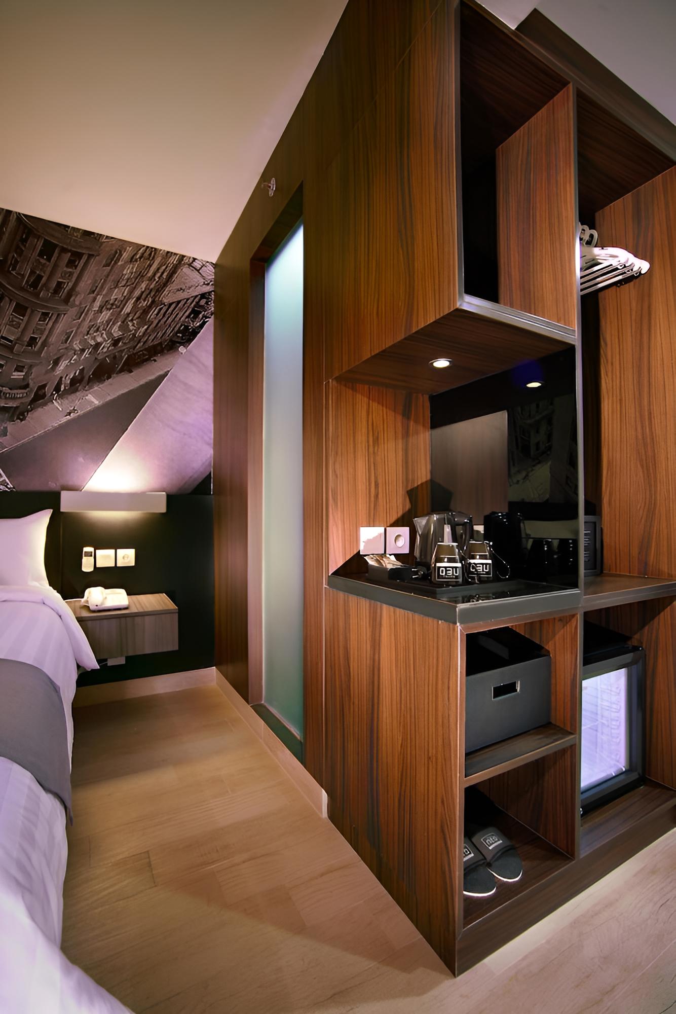 NEO Hotel Mangga Dua by ASTON