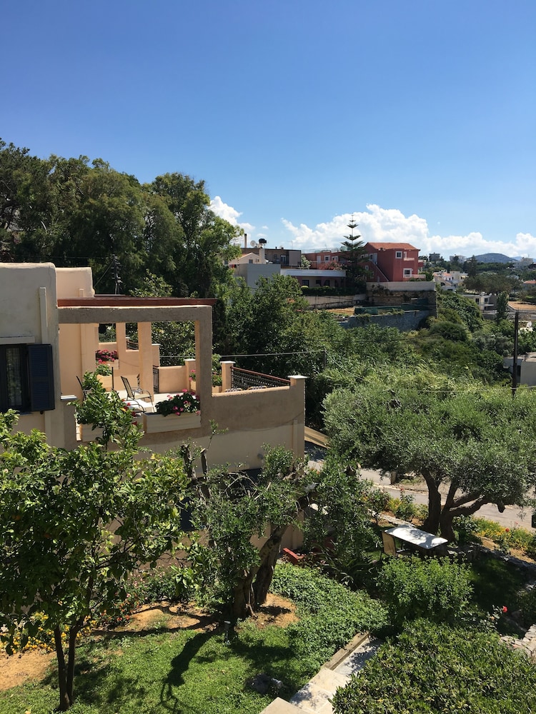 Terpsichori Villa & Apartments