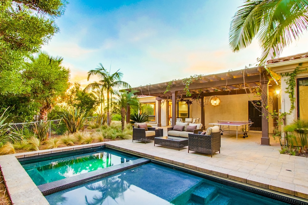 Tropical 5BR La Jolla Retreat by NamaStay - Image 3