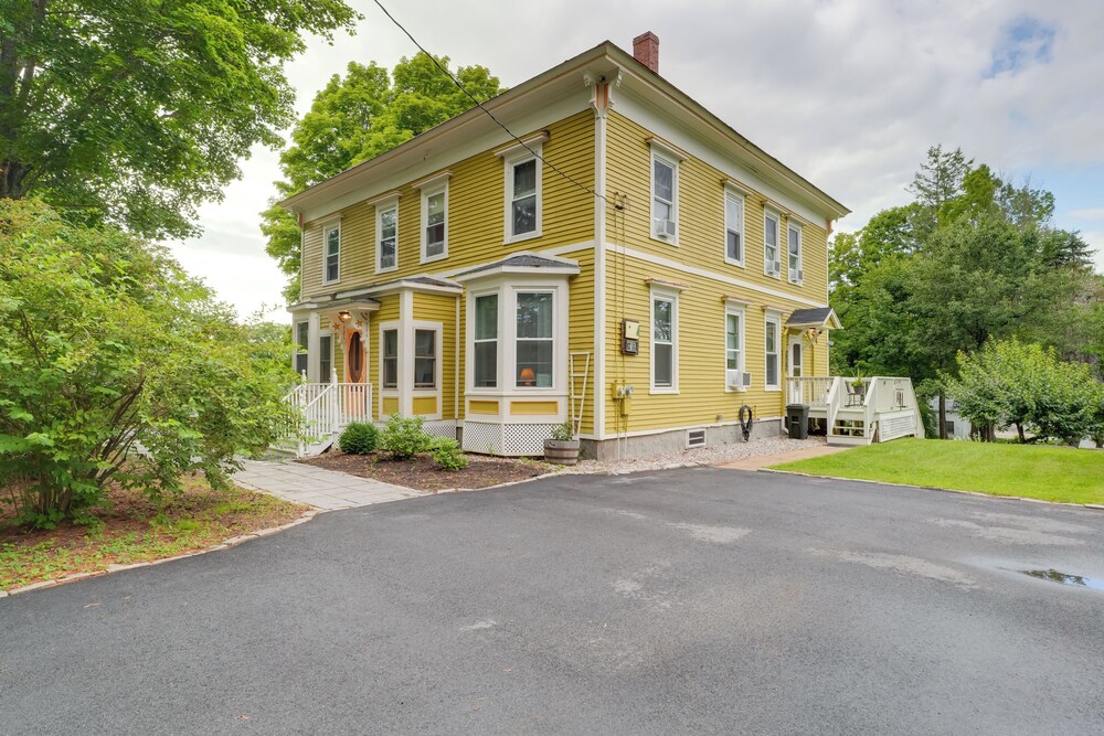 'the Hendrick House' ~ 16 Mi to Sebago Lake!