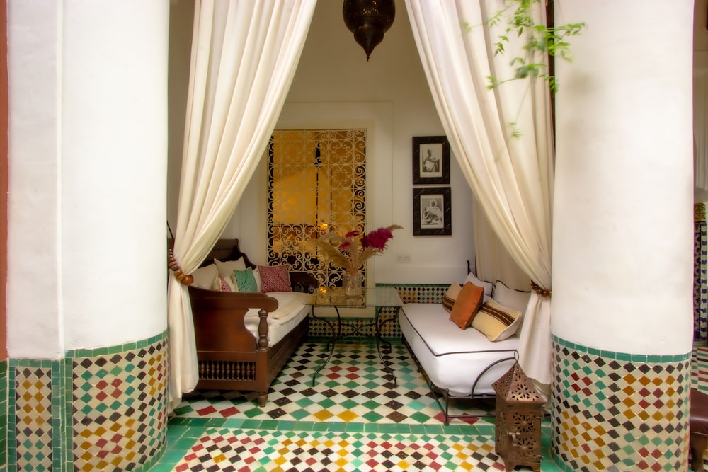 Riad Kaiss by Anika