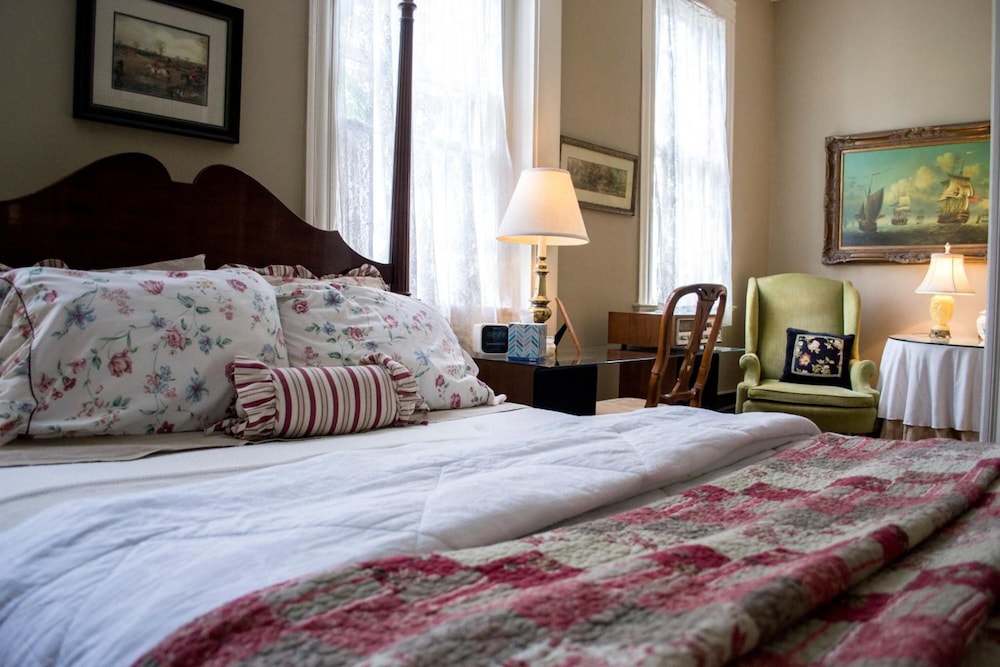 Clifford House Private Home Bed & Breakfast