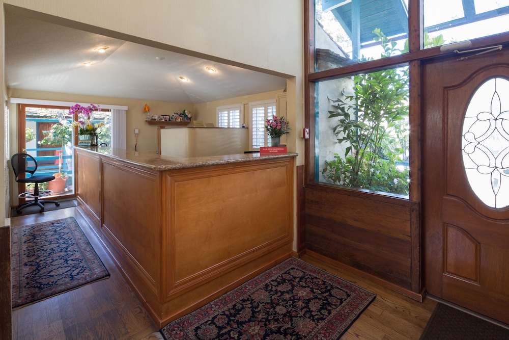 Monterey Vacations - Normandy Inn - Property Image 3