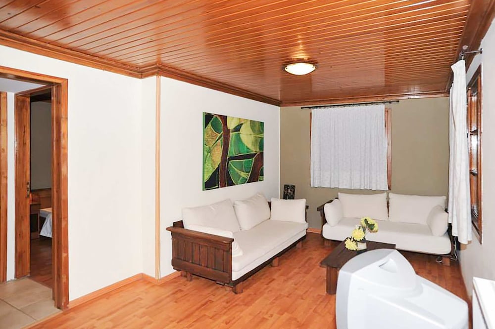 Goura Guesthouse Family Suite Lake Doxa