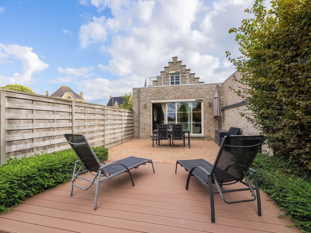 Inviting Holiday Home in Nieuwpoort With Garden