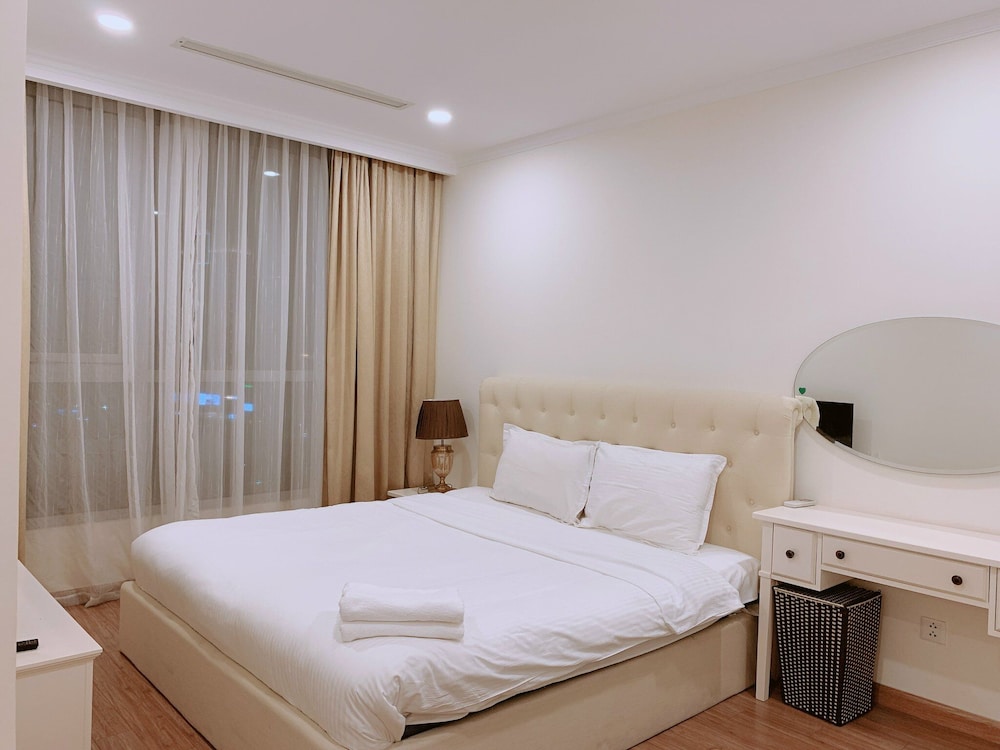 Somi Luxstay LP