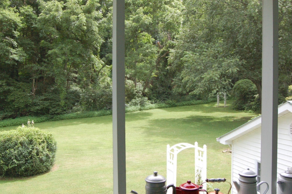Mountain Laurel Inn