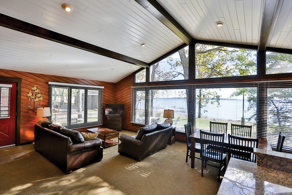 Grand View Lodge