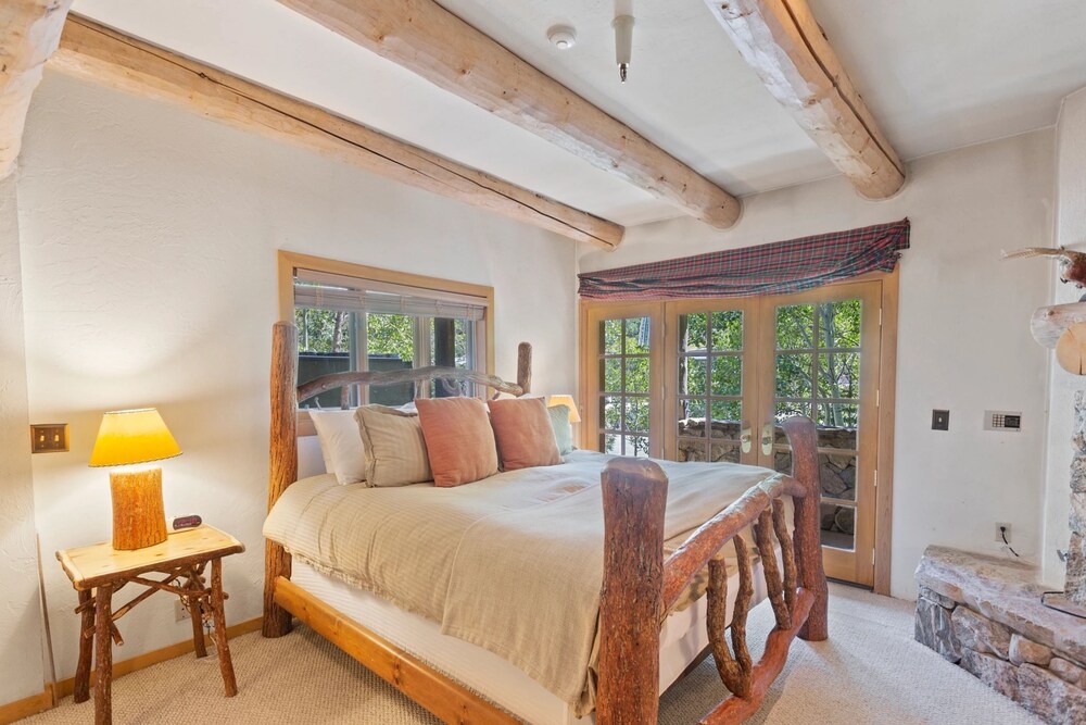 Pine Inn at Trail's End Lodge - Three Bedroom Residence with Spa #3 3 Condo
