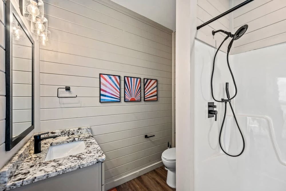 NEW Lake Cabin Sleeps 14 Indoor Pool Hot Tub