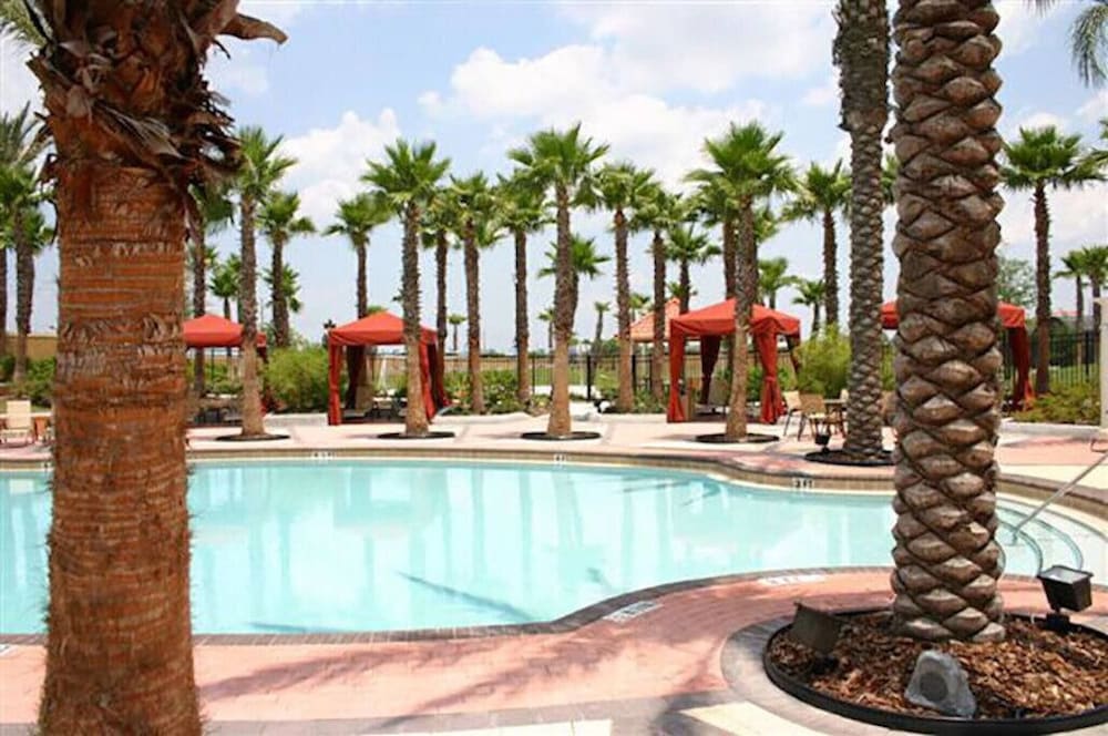 The Beauty of Solana Near Disney and Universal