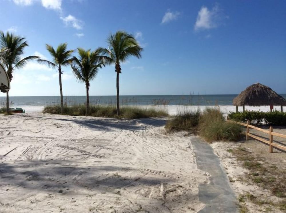 Red Coconut RV Park