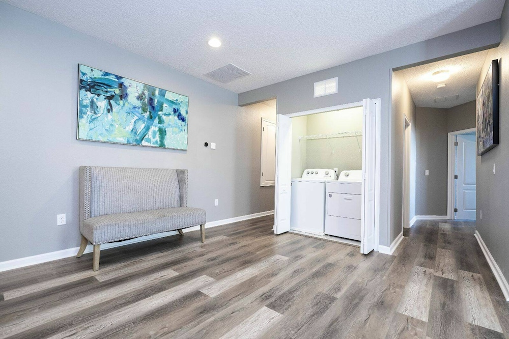 Solterra 12bd 11 5bat Sleeps24 Disney Pool Spa