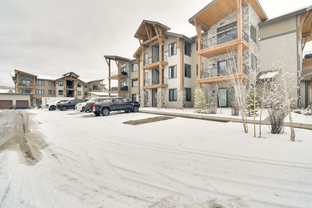 Winter Park Retreat: Balcony, Hot Tub & Fireplace!