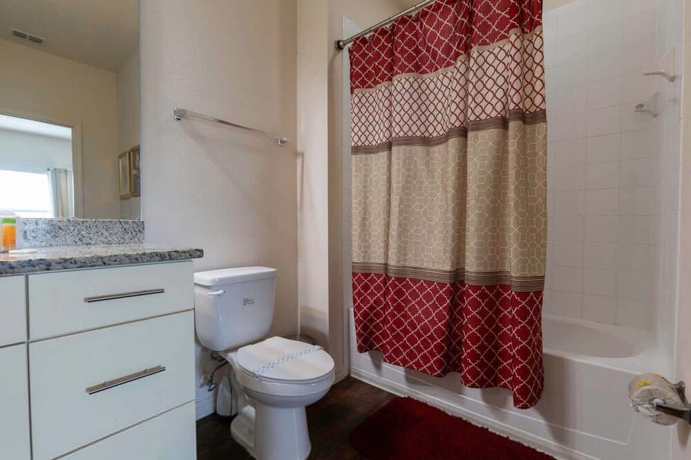 4BR Family Townhouse Steps to Disney