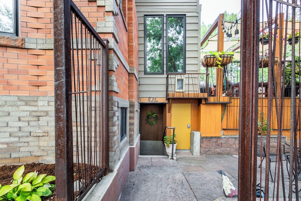 2 Mi to Downtown Denver: Stylish Gem w/ Fireplace!