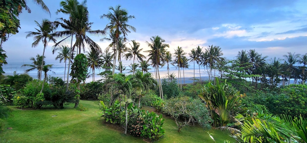 Villa Delmara At Balian Beach