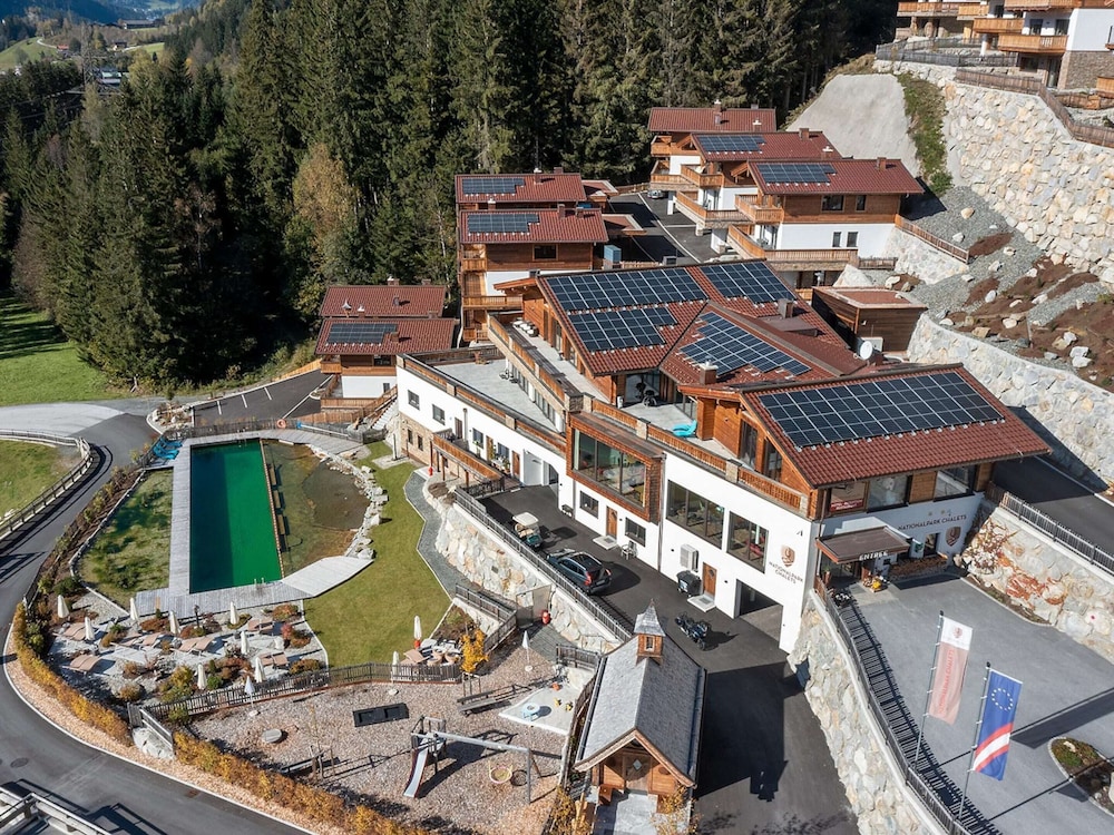 Affluent Chalet in Neukirchen near Wildkogel Ski Arena