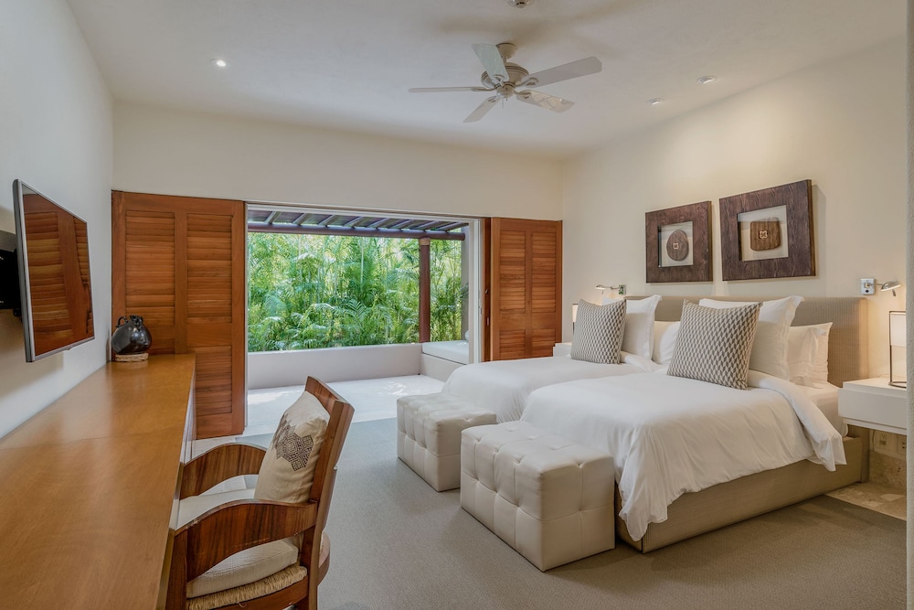 Four Seasons 2038 Teulu Golf Beach Club