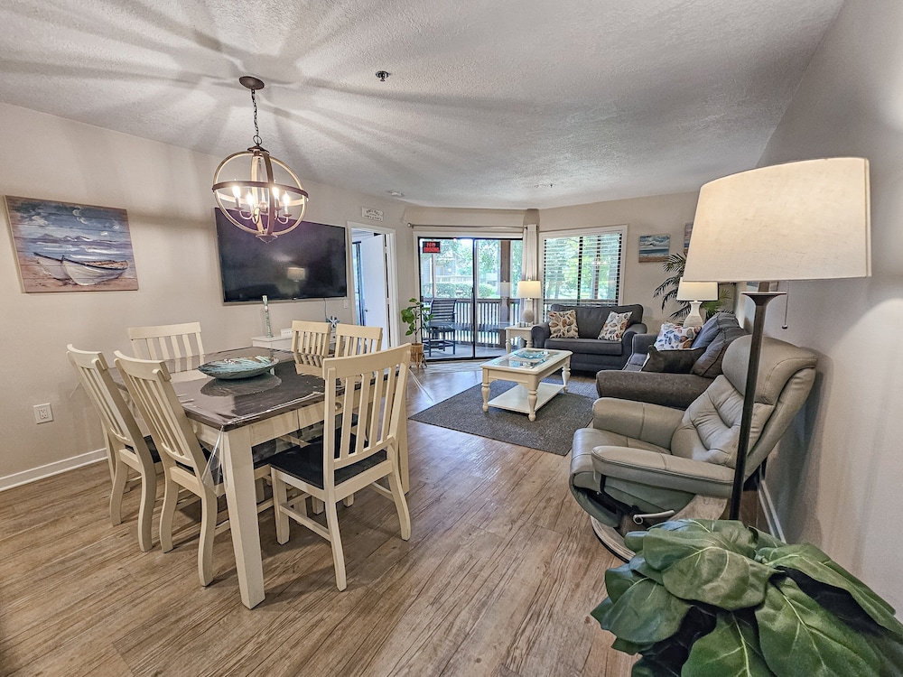 Serene 2 Bed, 2 Bath Lodge, With Amenities, 101ac 2 Bedroom Lodge