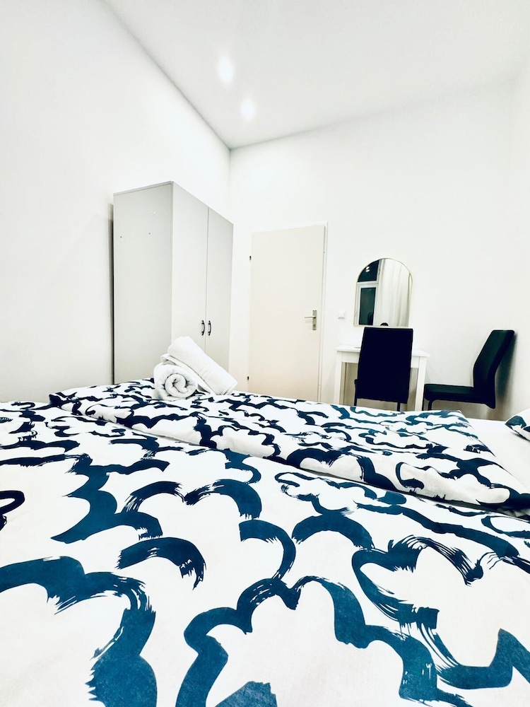 5BR Apartment Near Kaufpark Alterlaa