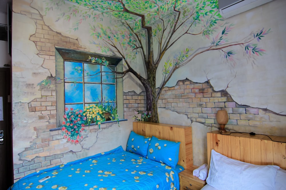 Wanderlust Saigon Hostel