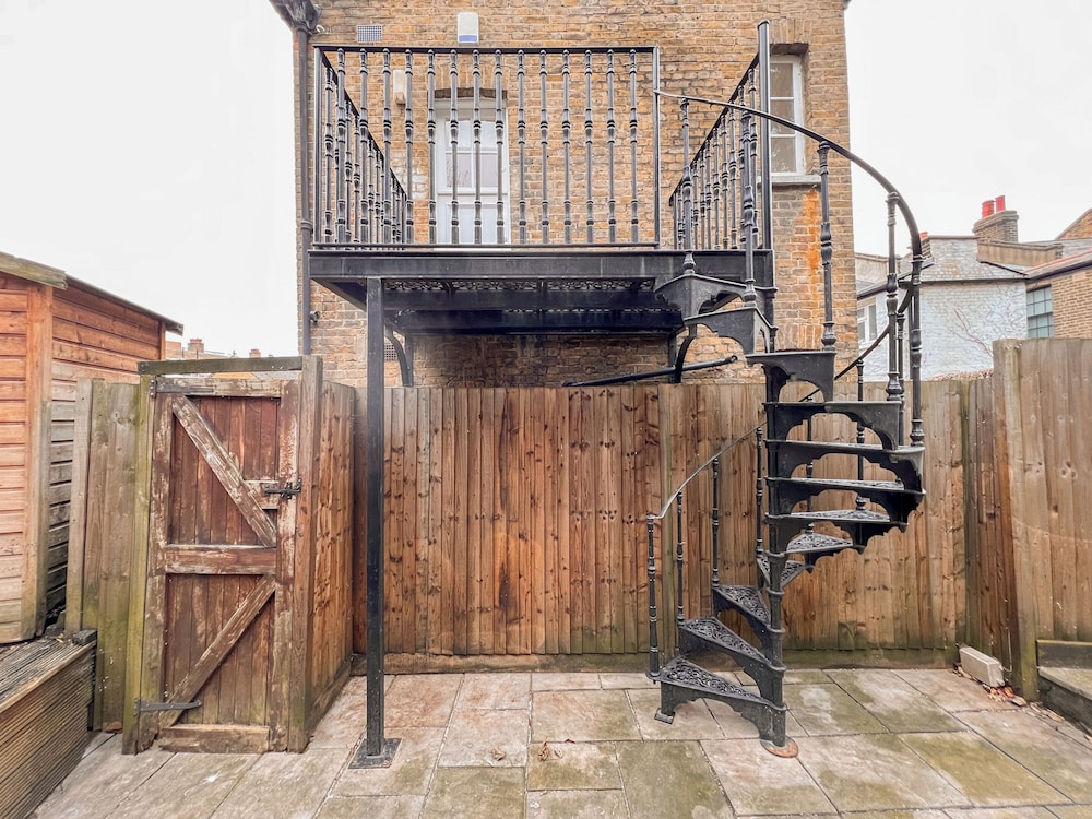 Historic 3-Bedroom Home in the Heart of Greenwich