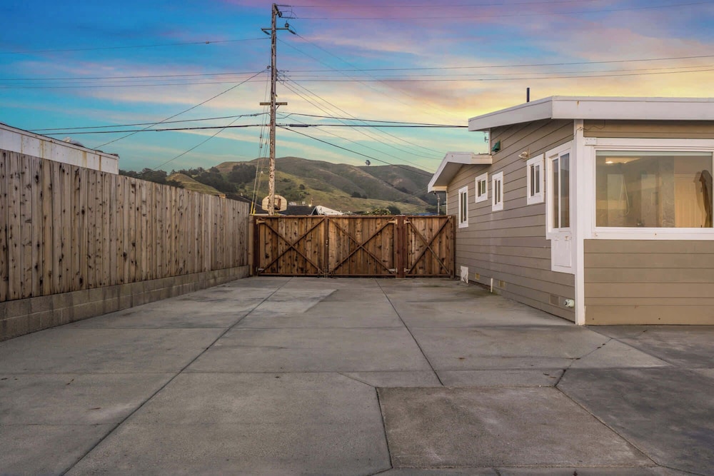 @marbella Lane-oceanfront Retreat w/ Stunning View